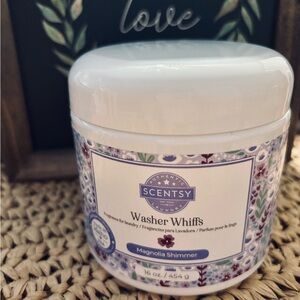 Scentsy Magnolia Shimmer Washer Whiffs - Purple and White
